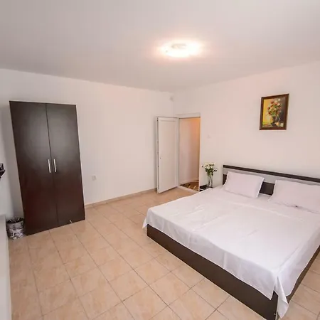 Tito Guest house *